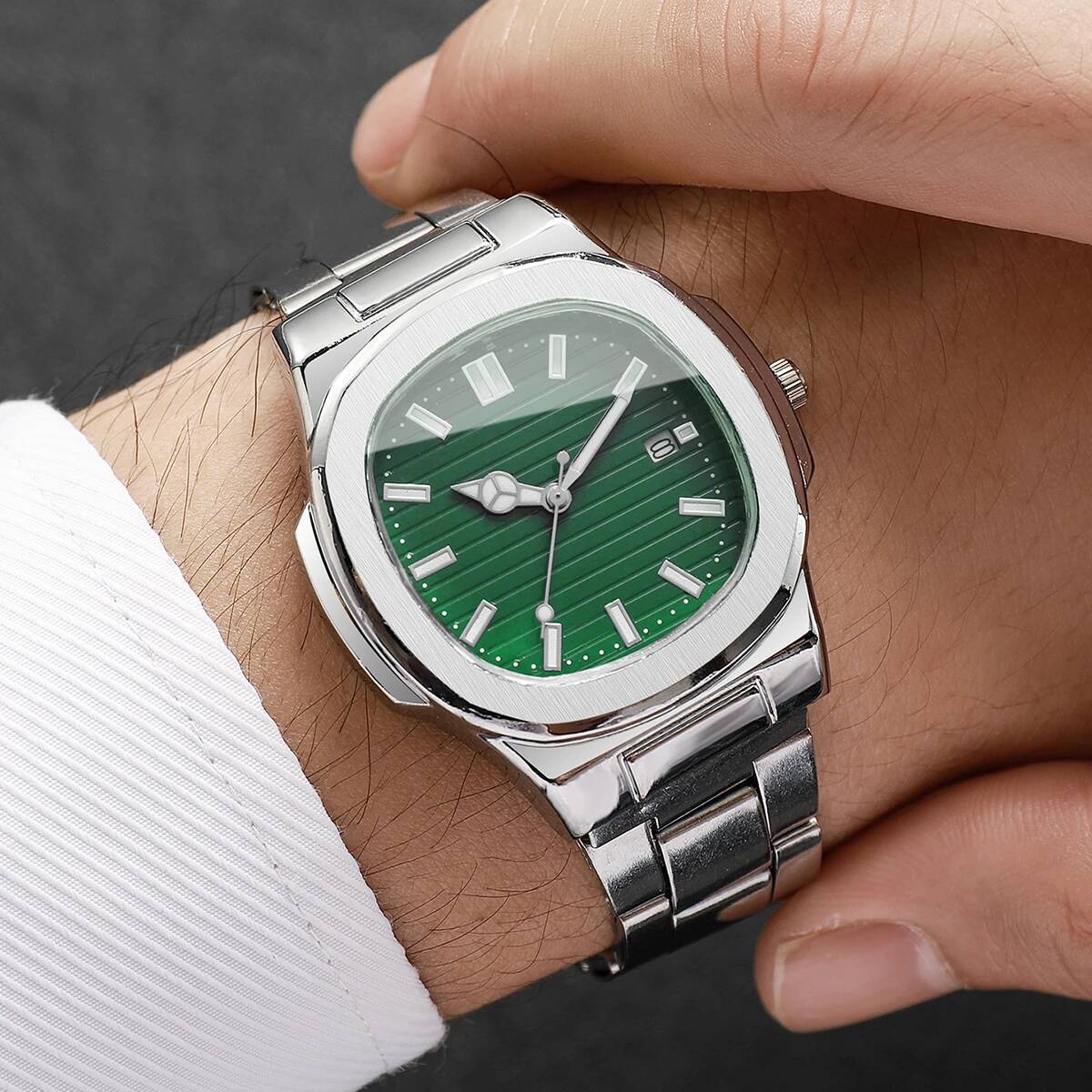 Montres carrées pour hommes, m - Patek Philippe Watch Nautilus avis et prix